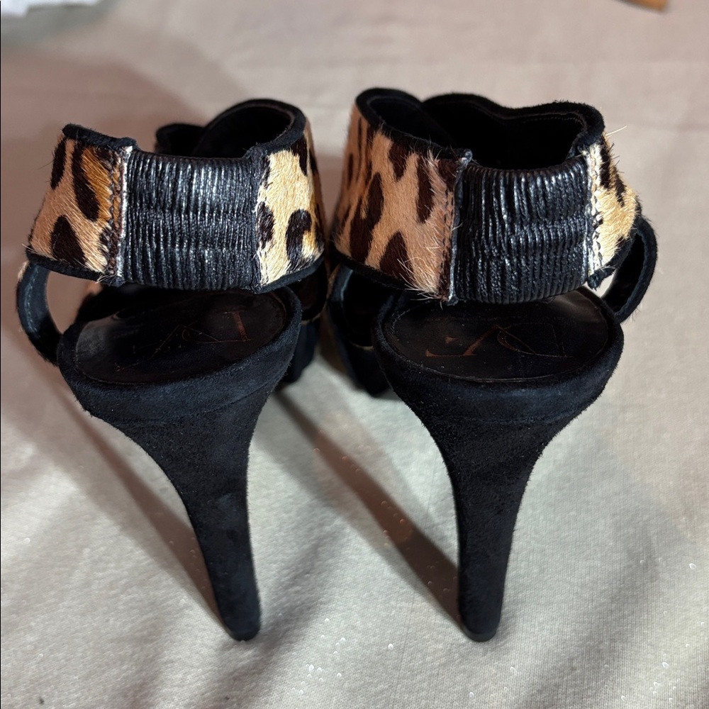 Diane Von Furstenberg Zia Cheetah Heels Calf Hair Criss Cross Slingback - sz 7 🌟 - Picture 8 of 8